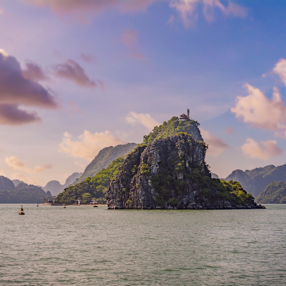 Tour Vietnam Hanoi Sa Pa Fansipan Ha Long Bay