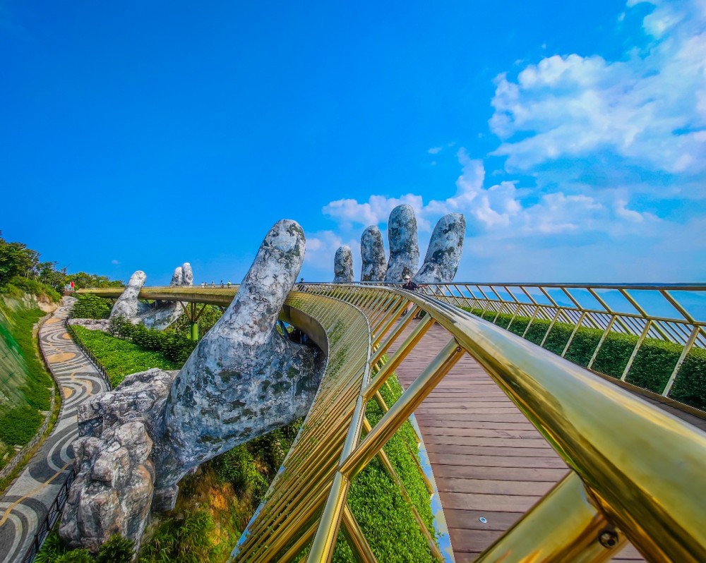 Tour Vietnam Da Nang Hue Bana Hills