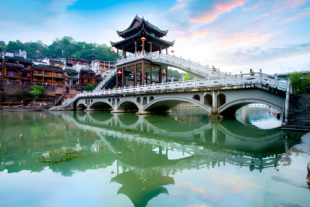 Tour China Zhangjiajie Fenghuang Shanghai 8D6N